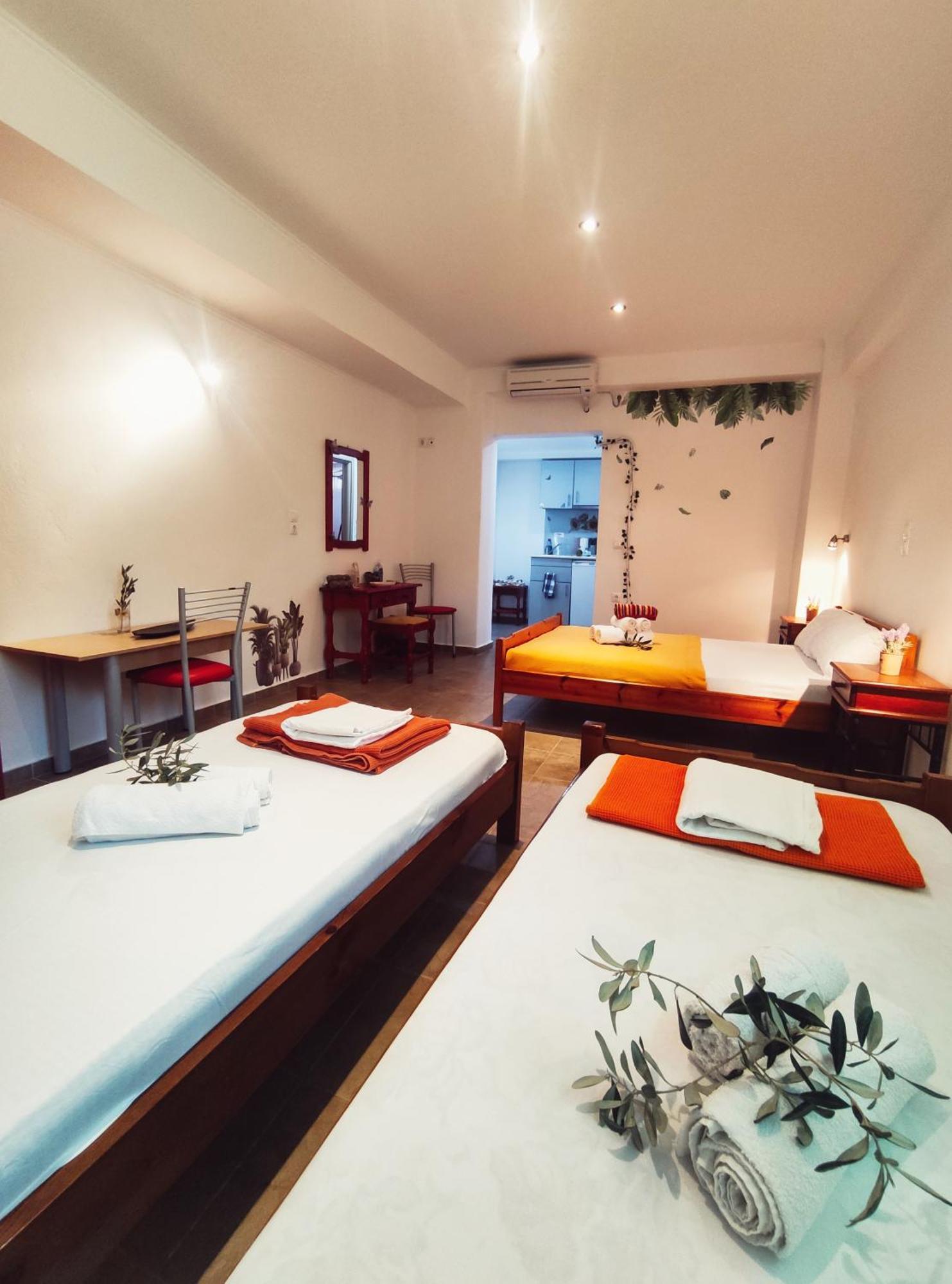 Rena'S Rooms Μελίντα Melinta Chambre photo